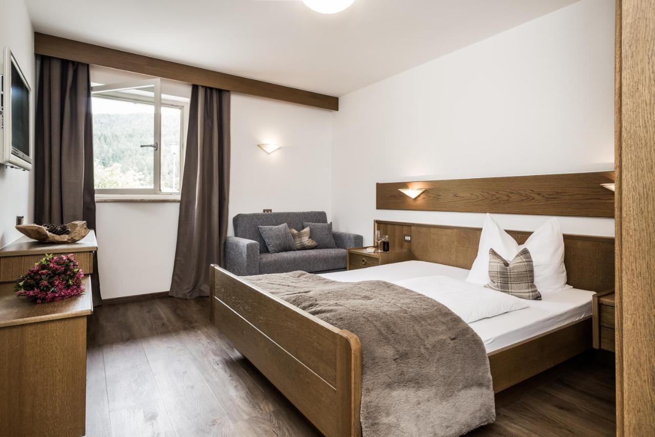 Hotel Zum Loewen - Al Leone Meltina Esterno foto
