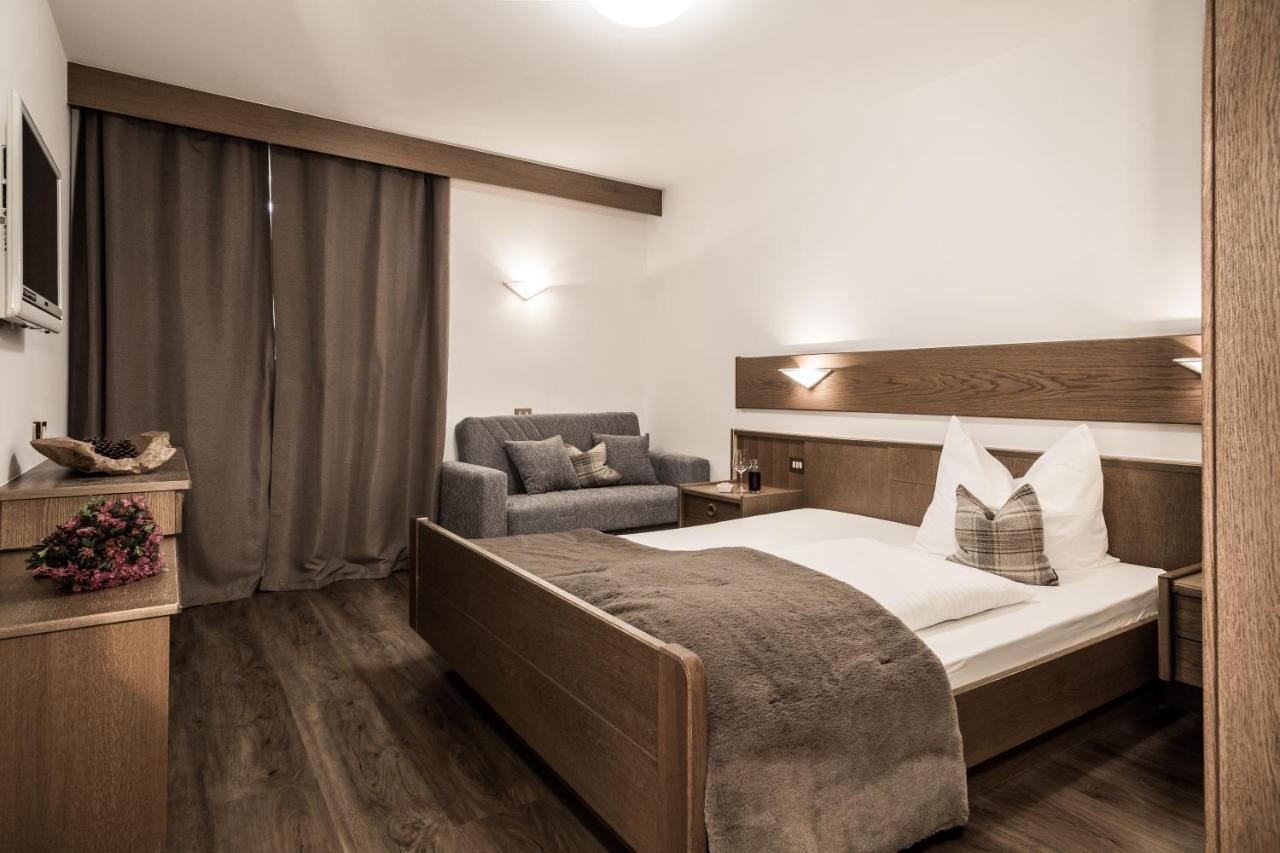 Hotel Zum Loewen - Al Leone Meltina Esterno foto