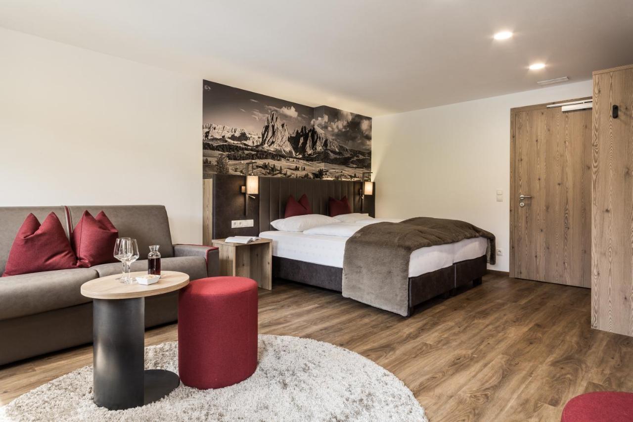 Hotel Zum Loewen - Al Leone Meltina Esterno foto
