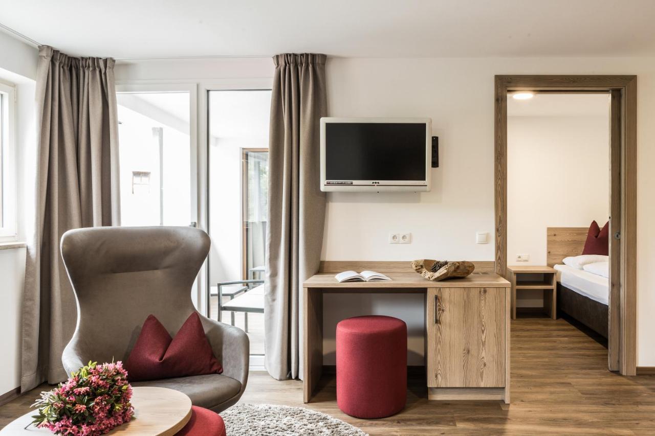 Hotel Zum Loewen - Al Leone Meltina Esterno foto