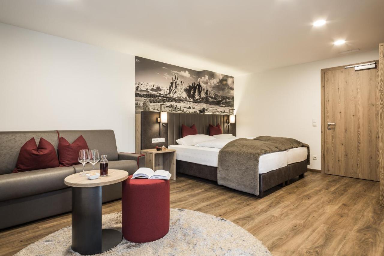 Hotel Zum Loewen - Al Leone Meltina Esterno foto
