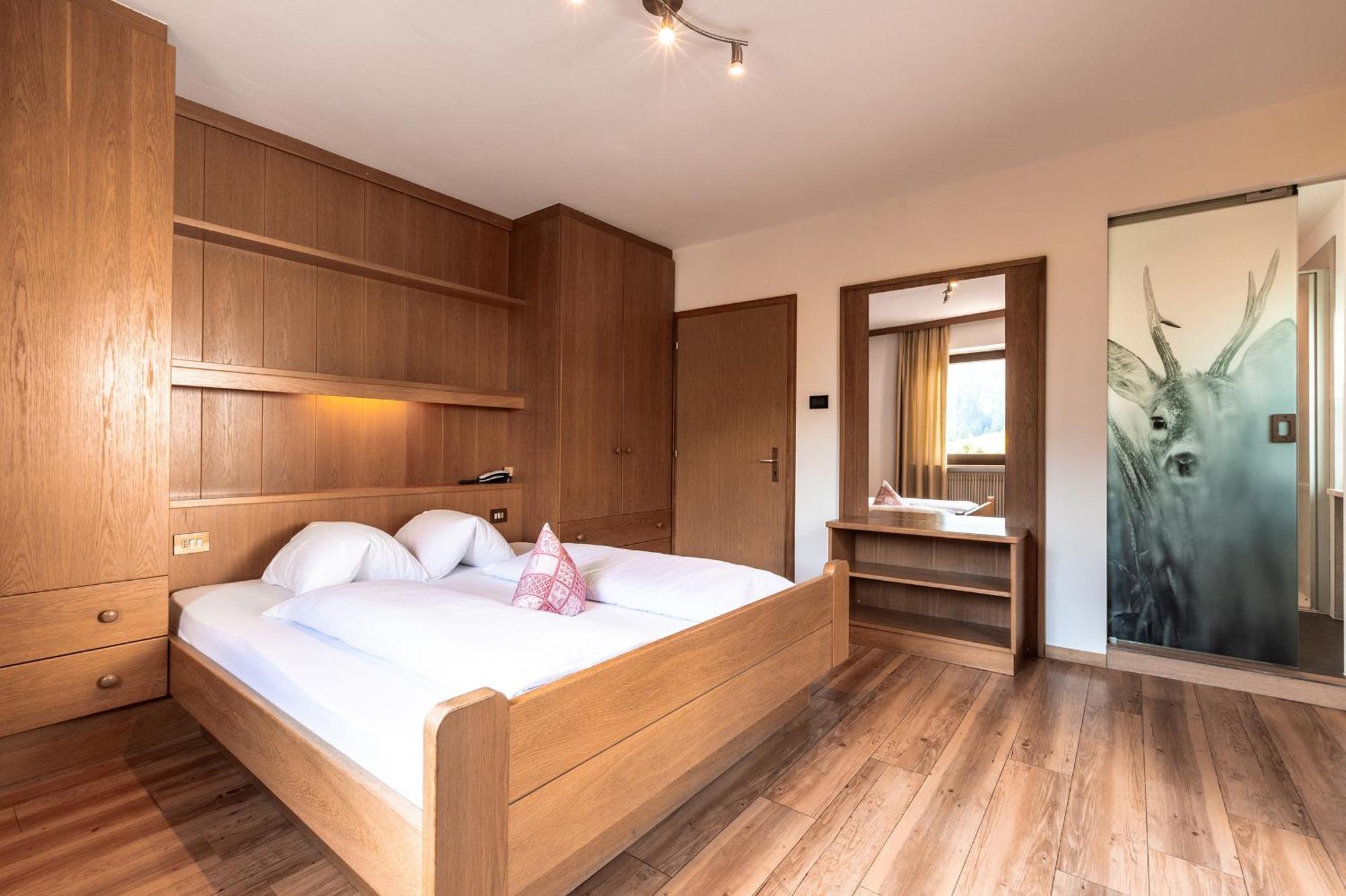 Hotel Zum Loewen - Al Leone Meltina Esterno foto