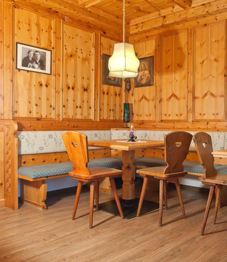 Hotel Zum Loewen - Al Leone Meltina Esterno foto